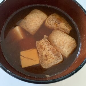 豆腐と椎茸のお味噌汁(赤だし)